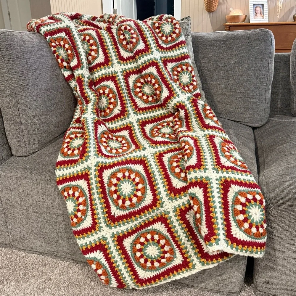 Granny Sand Dollar Square vintage afghan blanket handmade lined